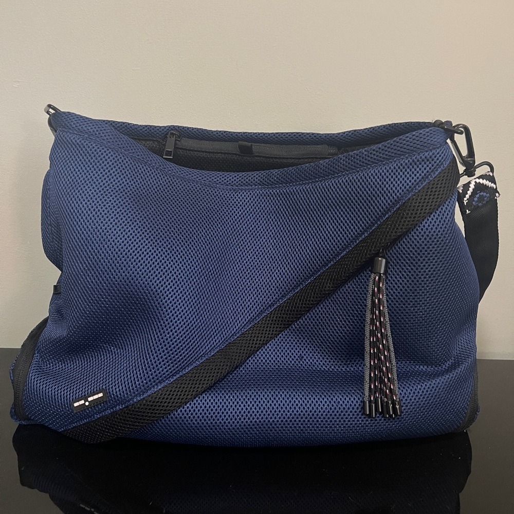 Go Dash Dot Crossbody Bag Mesh Large Navy Blue Travel Gym Shoe Compartment